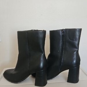 Target Boots,3 Inch Heel,Black size 9.